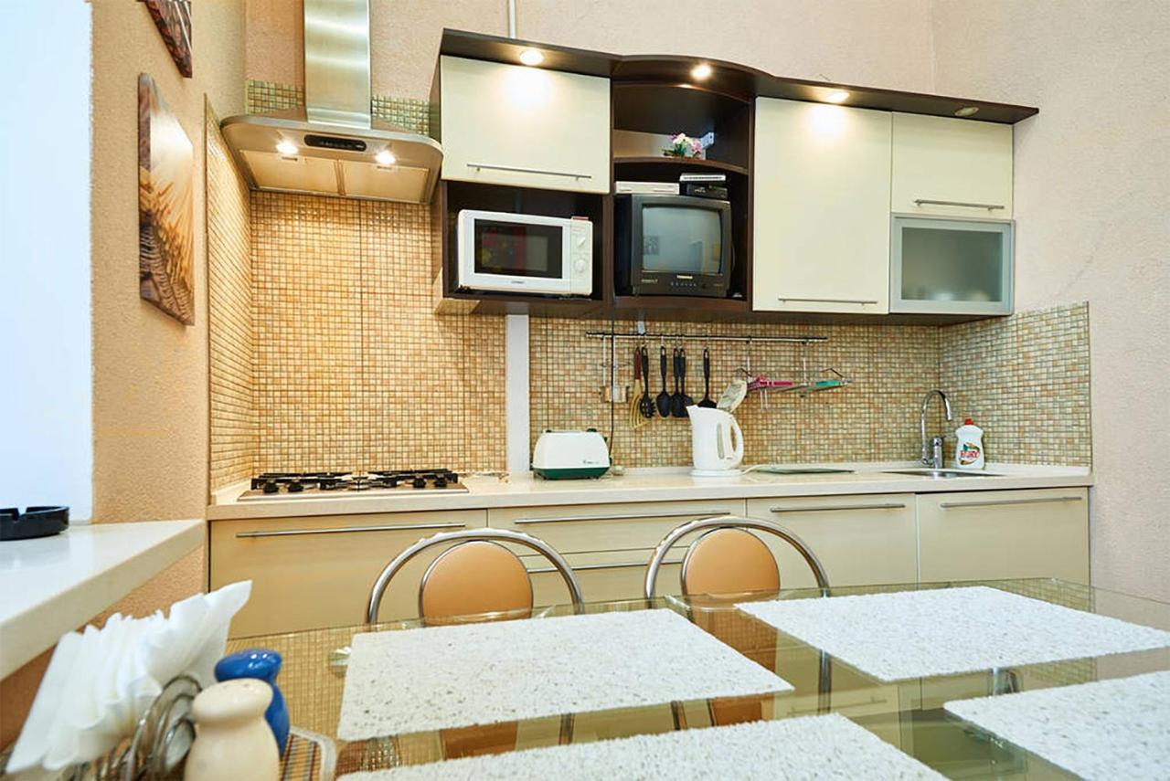 קייב Home Hotel Apartments On Zoloti Vorota מראה חיצוני תמונה